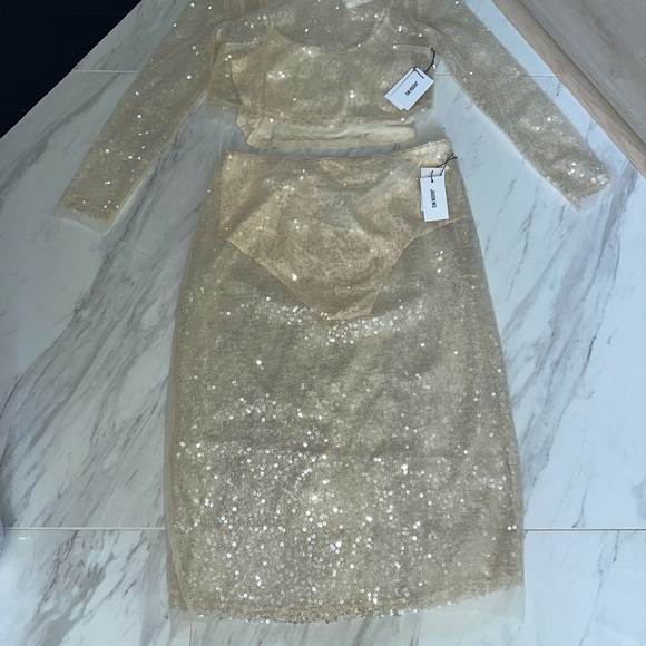 Beautiful Jason Wu Skirt and Top Set. Cream colored sequin. Brand new. Bride. - Picture 4 of 10